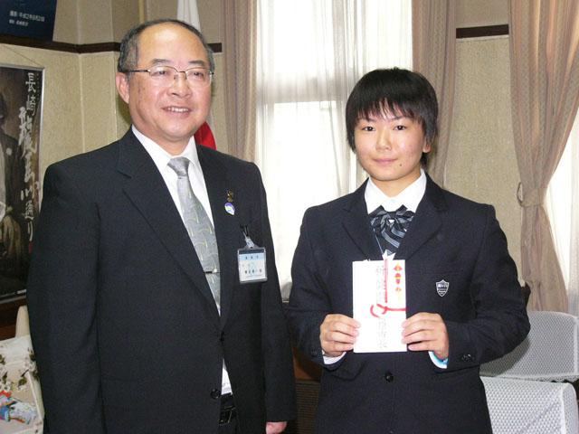 2010.10.10 島原の松尾さん日本代表 世界ジュニア女子相撲へ