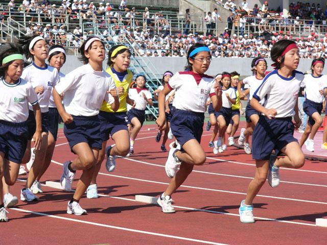 2010.10.08 小学生970人が熱戦展開