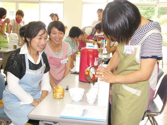 2010.07.31 農業通じて国際交流 中国人研修生と農家