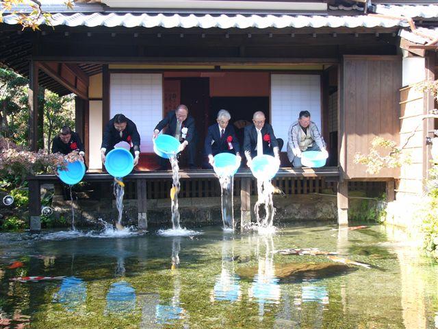 2010.12.02 リニューアルした湧水庭園「四明荘」