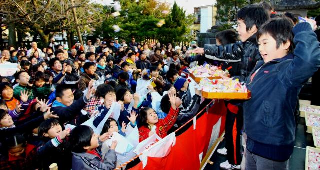 2011.02.05 島原市の八幡神社で初めて開催された節分祭