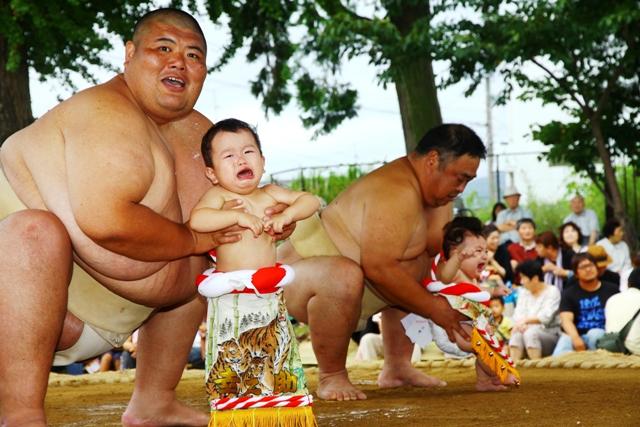 2011.09.04 国見町で赤ちゃんの土俵入り