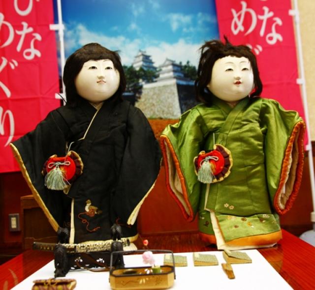 2012.01.25 松平島原藩主の人形が「第8回城下ひなめぐり」にあわせて里帰り